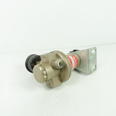 Schrader 3563-2000 Pneumatic Regulator 125PSI 3/8" NPT Gage Broken