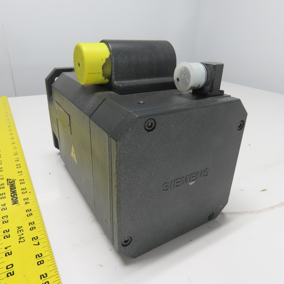 Siemmens 1FT6082-1AF71-1EH1 3Ph Servo Motor 13Nm W/ A-2048 Encoder 24VDC Brake