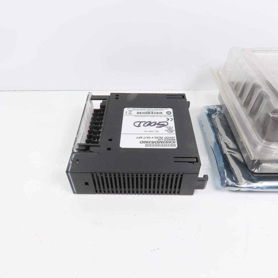 GE Fanuc IC693MDR390D 8 Point 24VDC Mixed I/O Relay Module (Very Clean)