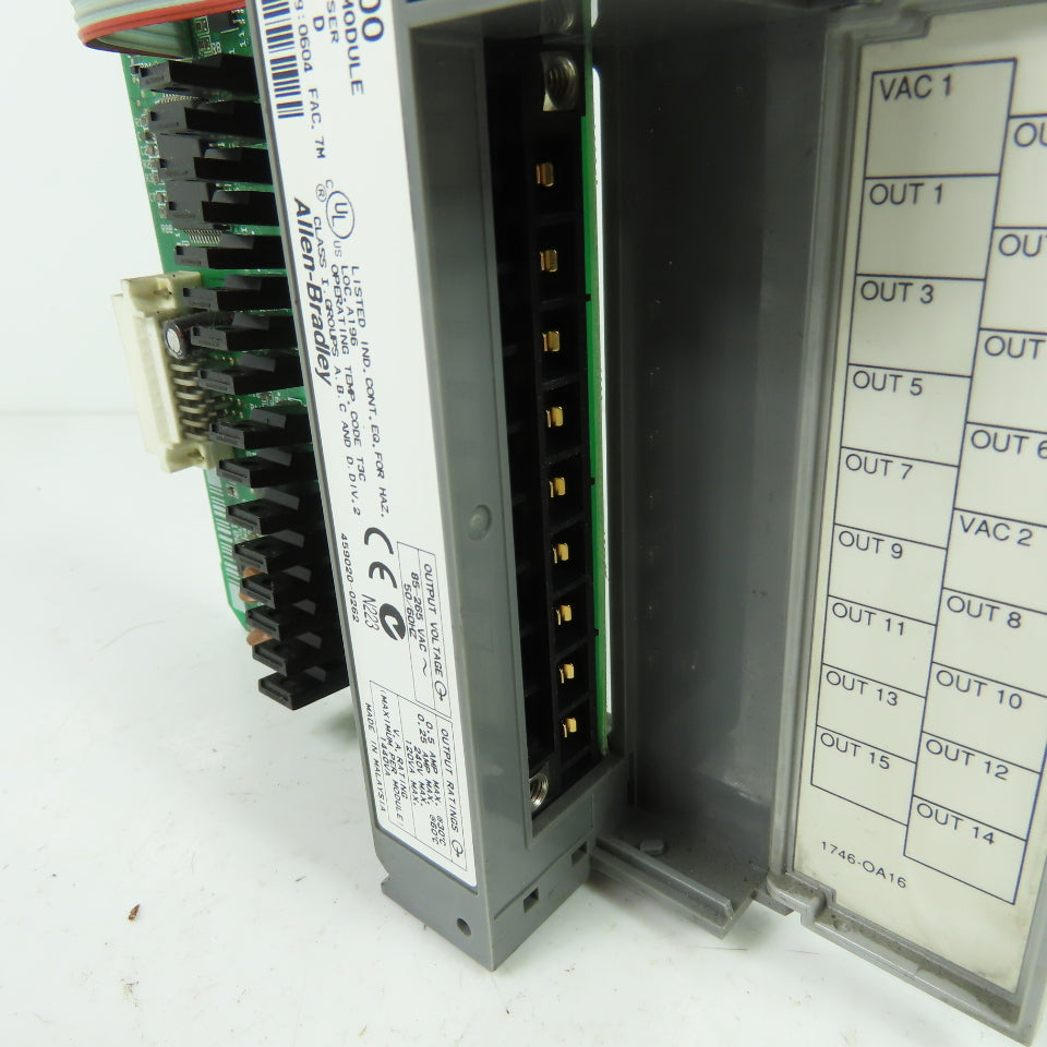 Allen Bradley 1746-0A16 Ser D SLC500 Output Module (No Terminal Strip)