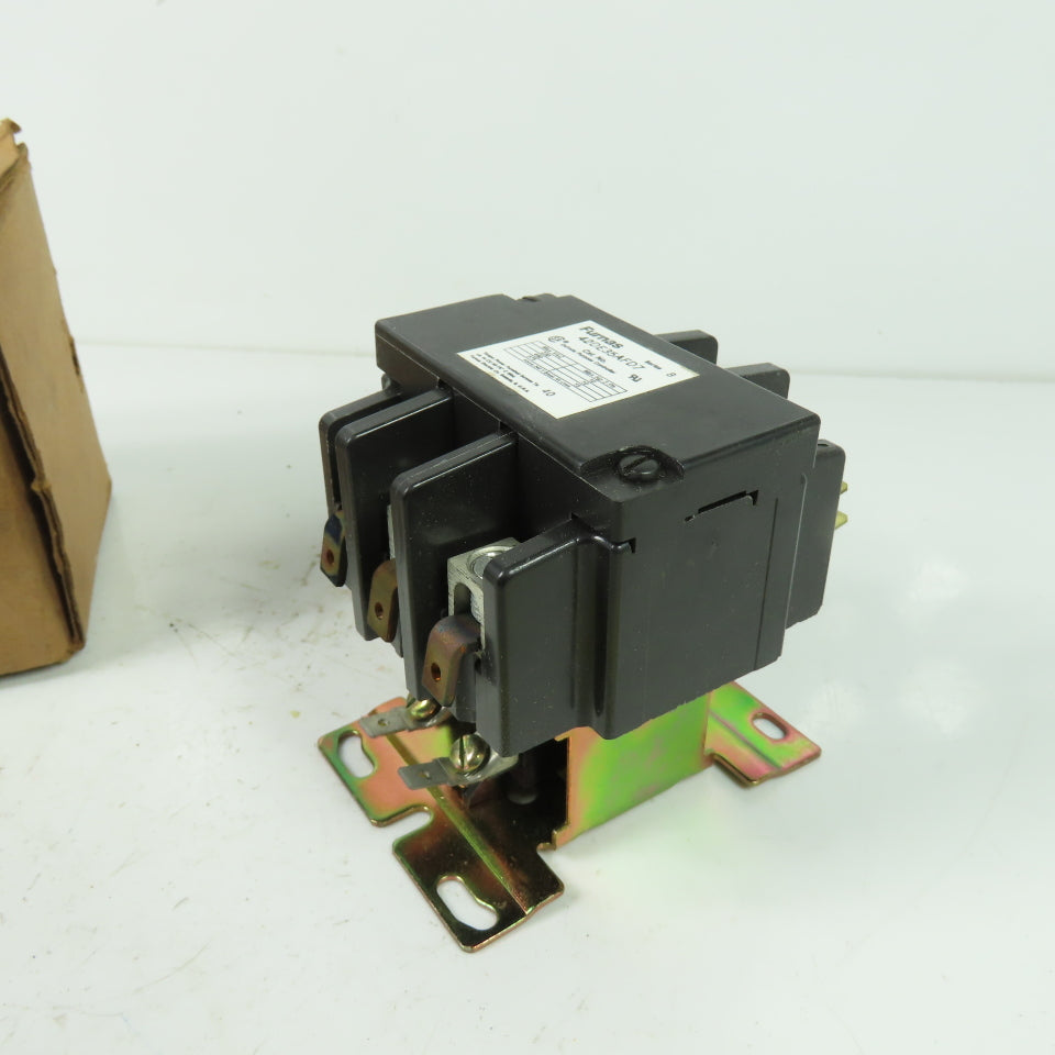Furnas 42DE35AFD7 3-Pole Magnetic Contactor 600V 15Hp 50/60Hz 120V Coil