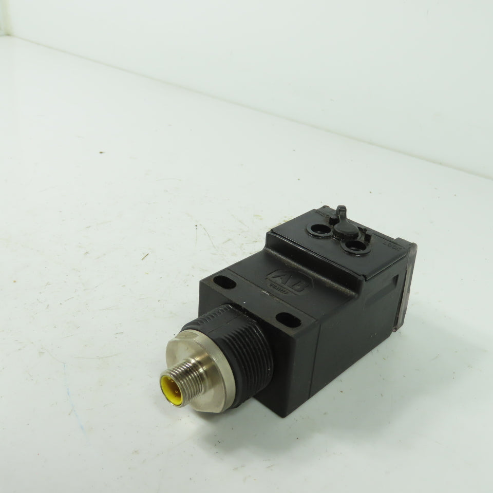 Allen Bradley 42GDF-9000-QD Ser A Photoswitch Photoelectric Senser 10-30VDC