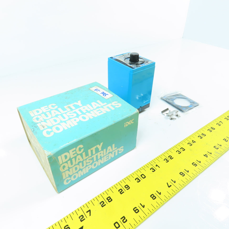 Idec RTE-BS2 Time Delay Relay 120VAC 10A 50/60HZ NEW