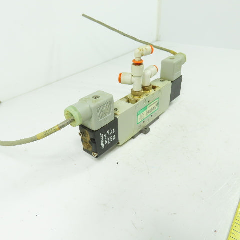 Numatics L12BB552B000061 145PSI Pneumatic Solenoid Valve 1/4" NPT 24VDC Coil