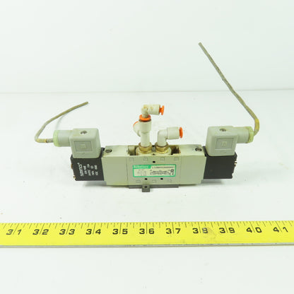 Numatics L12BB552B000061 145PSI Pneumatic Solenoid Valve 1/4" NPT 24VDC Coil
