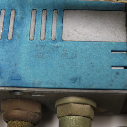 Rexroth 577 608 5/2 Position Single Solenoid Pneumatic Directional Valve 24 VDC