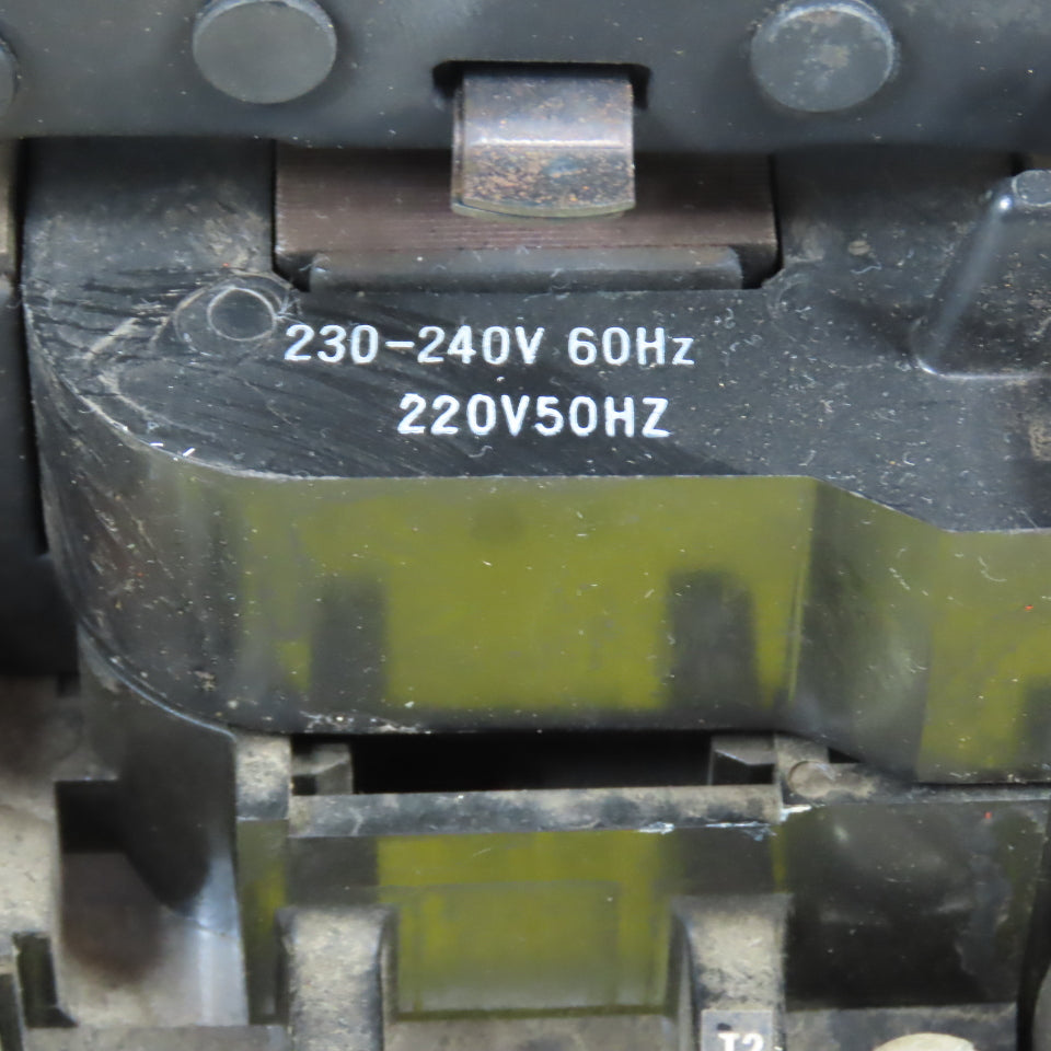 Geberal Electric CR360L462**LAC 60 Amp Lighting Contactor 277/480VAC 240V Coil