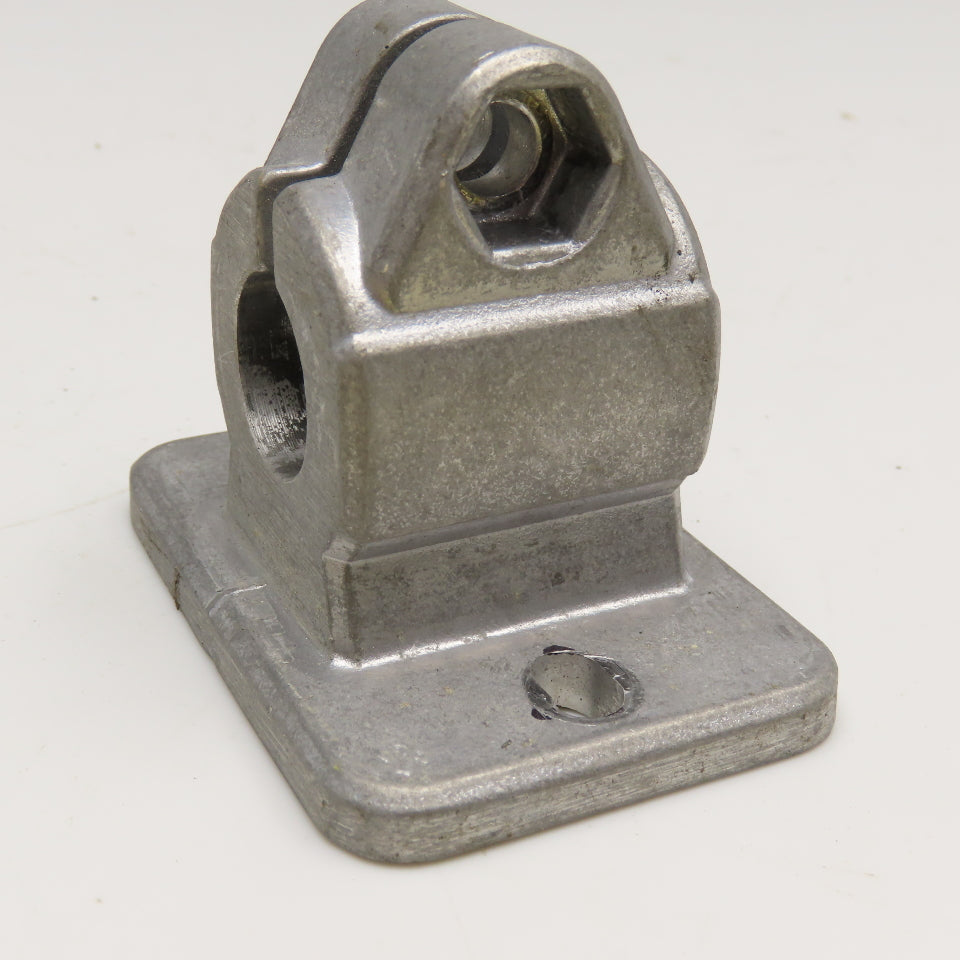 Rose + Krieger 20mm Tube Split Clamp Connecting System 2 Bolt 90° Base Mount