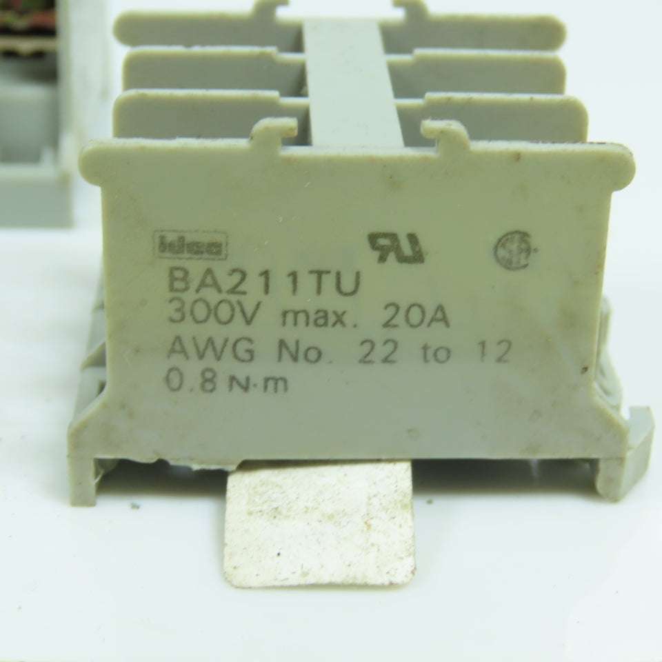 Izumi BA211TU 300V 20A Feed Thru Terminal Blocks 22-12 AWG Lot Of 16