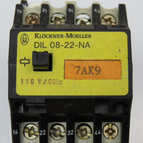 Klockner Moeller DIL 08-22-NA 300VAC 10A Max Contactor 110V 60Hz Coil