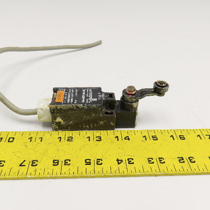 Schmersal ZV1H 231-11Y 600V Cam Roller Limit Switch
