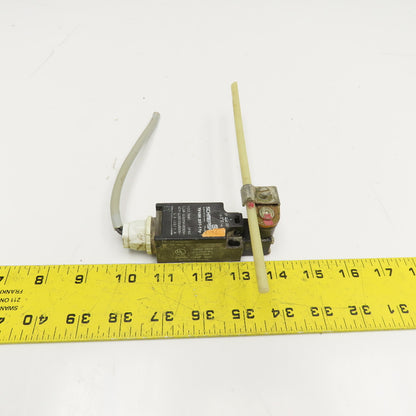 Schmersal TV10H 231-11Y 600V Cam Roller Limit Switch