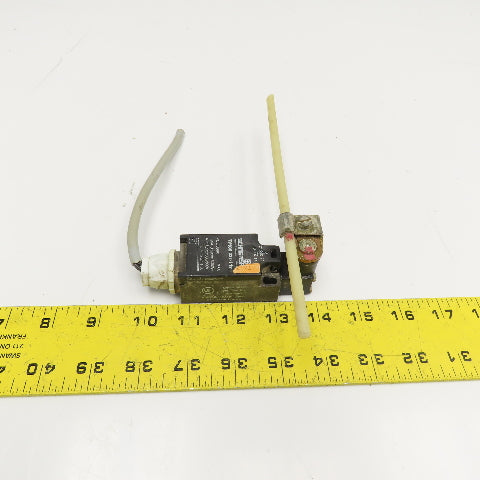 Schmersal TV10H 231-11Y 600V Cam Roller Limit Switch