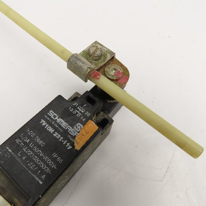 Schmersal TV10H 231-11Y 600V Cam Roller Limit Switch