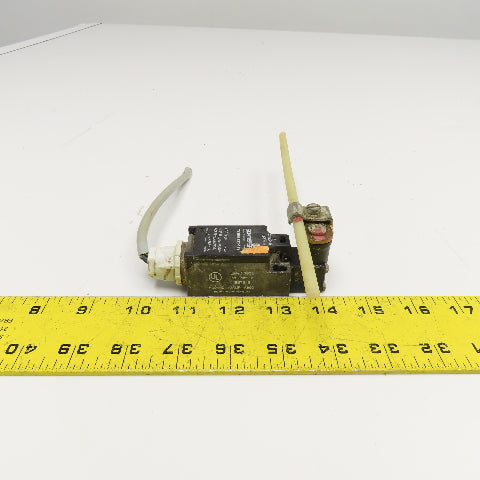 Schmersal TV10H 231-11Y 600V Cam Roller Limit Switch