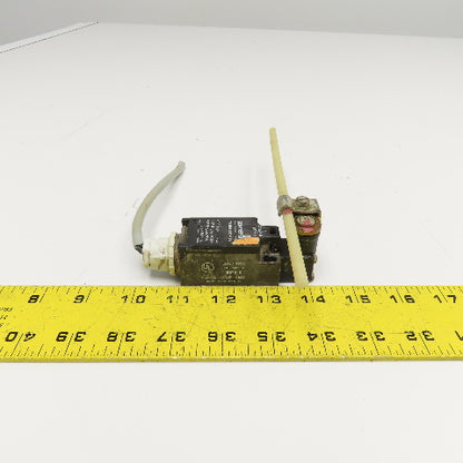 Schmersal TV10H 231-11Y 600V Cam Roller Limit Switch