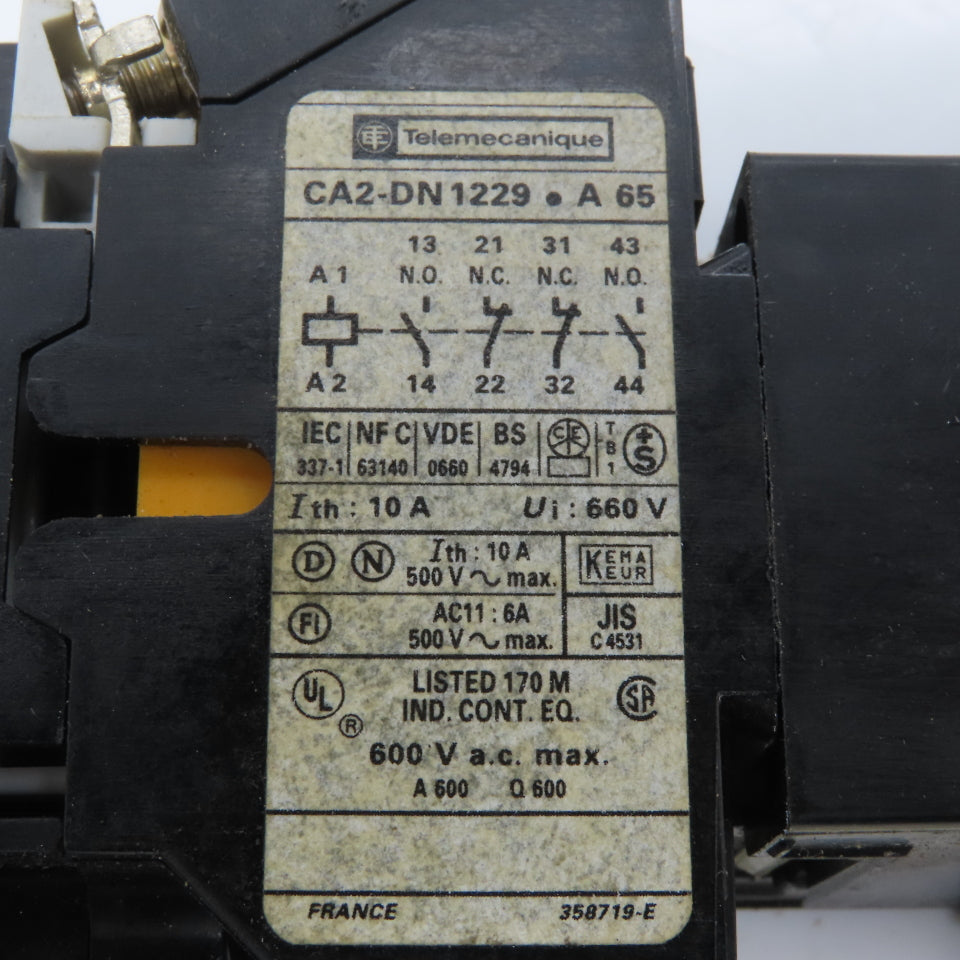 Telemecanique CA2-DN 129 Relay Contactor W/Travail LA2-D22 On Delay 0.1-30S