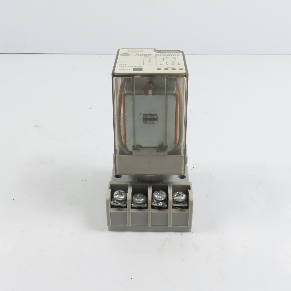 Allen Bradley 700-HA32A1 General Purpose Tube Base Relay 120VAC Coil W/ Base