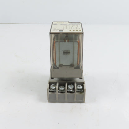 Allen Bradley 700-HA32A1 General Purpose Tube Base Relay 120VAC Coil W/ Base