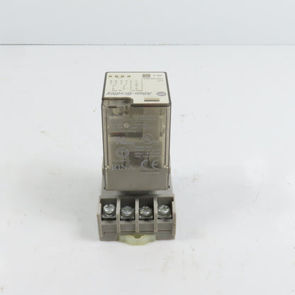 Allen Bradley 700-HA32A1 General Purpose Tube Base Relay 120VAC Coil W/ Base