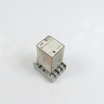 Allen Bradley 700-HA32A1 General Purpose Tube Base Relay 120VAC Coil W/ Base