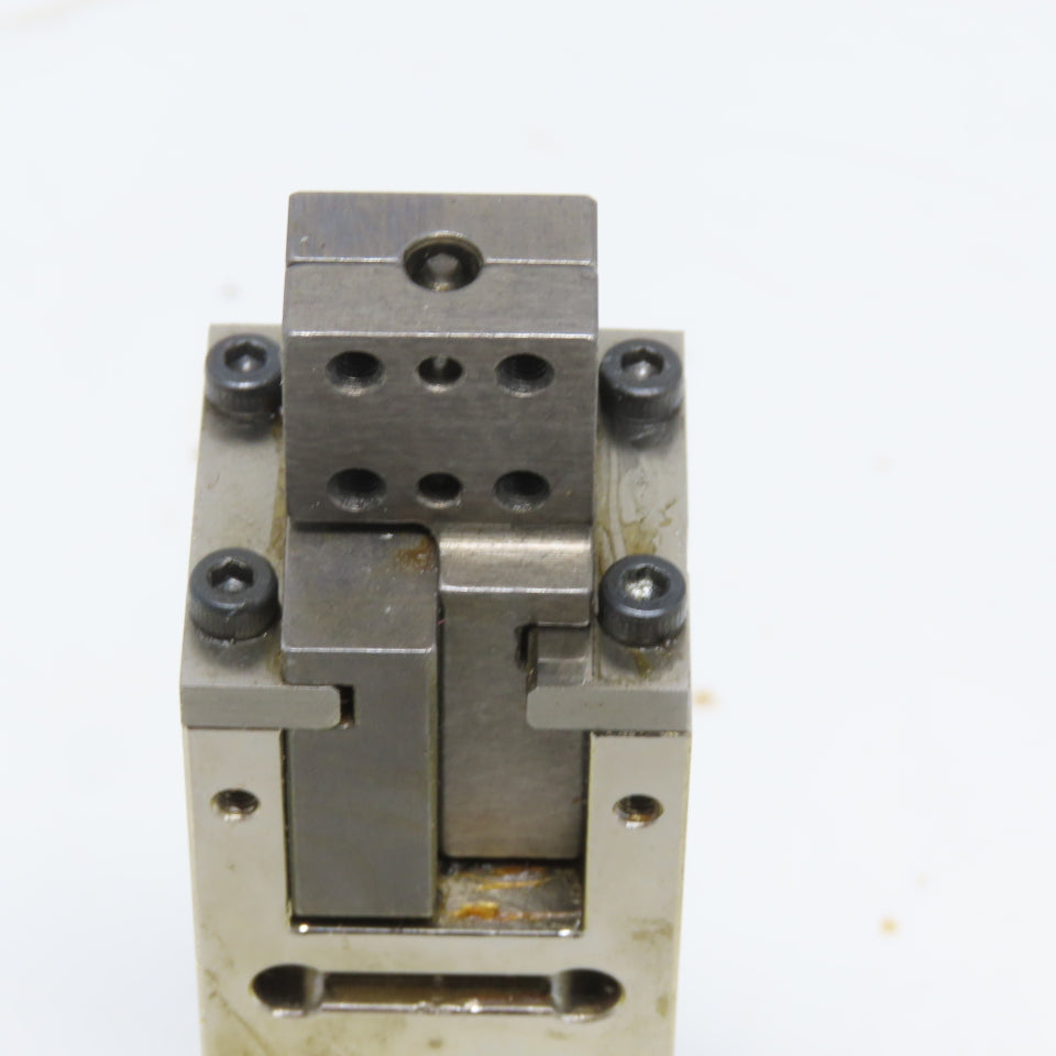 Small Pneumatic Gripper Single Acting Air Actuated Open