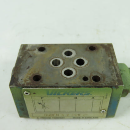 Vickers DGMFN 3Z P2W 21 Hydraulic Flow Control Valve