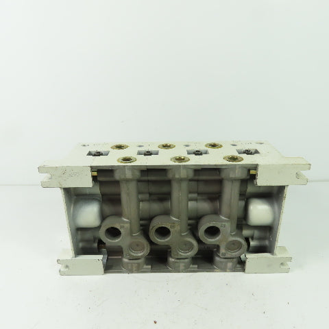 SMC VV723-04R-06D-CD-XS29 Pneumatic Valve Manifold Base