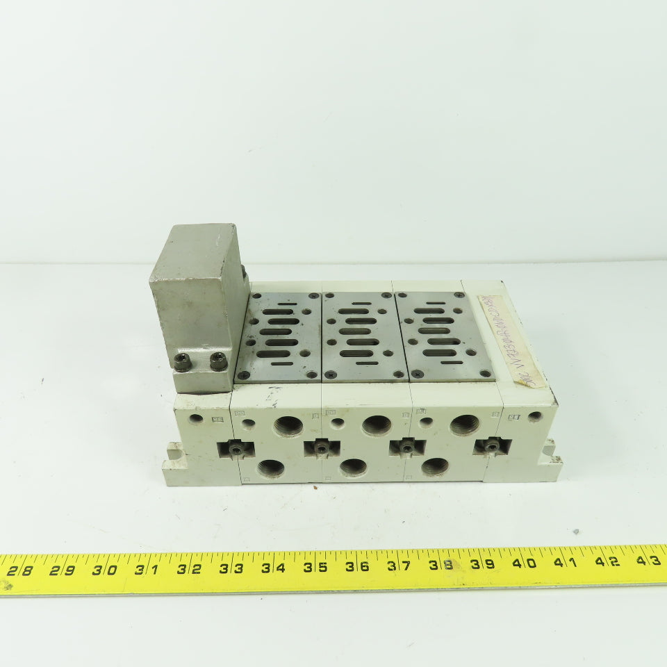 SMC VV723-04R-06D-CD-XS29 Pneumatic Valve Manifold Base