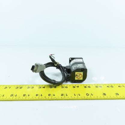 Yaskawa SGMAH-A5AAA41 AC Servo Motor 50W 200V 0.64A 3000RPM 6mm Shaft