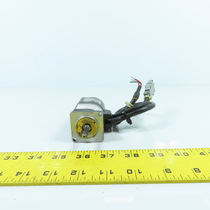 Yaskawa SGMAH-A5AAA41 AC Servo Motor 50W 200V 0.64A 3000RPM 6mm Shaft