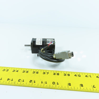 Yaskawa SGMAH-A5AAA41 AC Servo Motor 50W 200V 0.64A 3000RPM 6mm Shaft