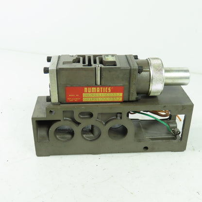 Numatics 082RD115C033J Pneumatic Regulator Valve W/Manifold Rep No 081RD100C033J