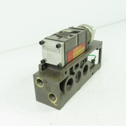 Numatics 082RD115C033J Pneumatic Regulator Valve W/Manifold Rep No 081RD100C033J