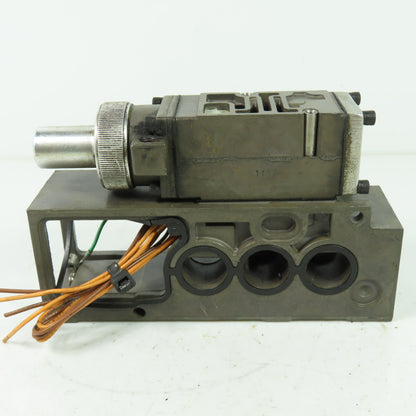 Numatics 082RD115C033J Pneumatic Regulator Valve W/Manifold Rep No 081RD100C033J