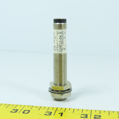 Allen Bradley D2NP12-D4 Ser B Threaded Barrel Proximity Sensor 2mm Range NEW