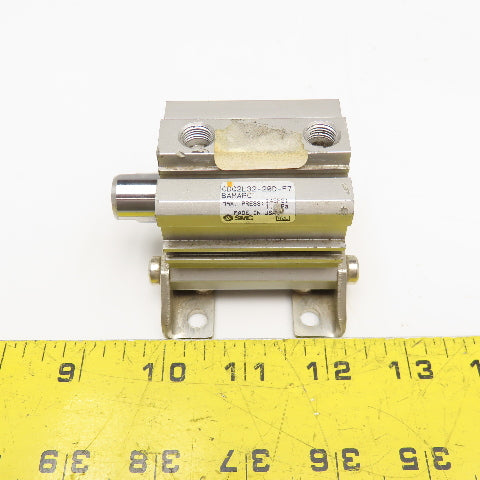 SMC CDQ2L32-20D-F7 32mm Bore 20mm Stroke Double Acting Air Cylinder