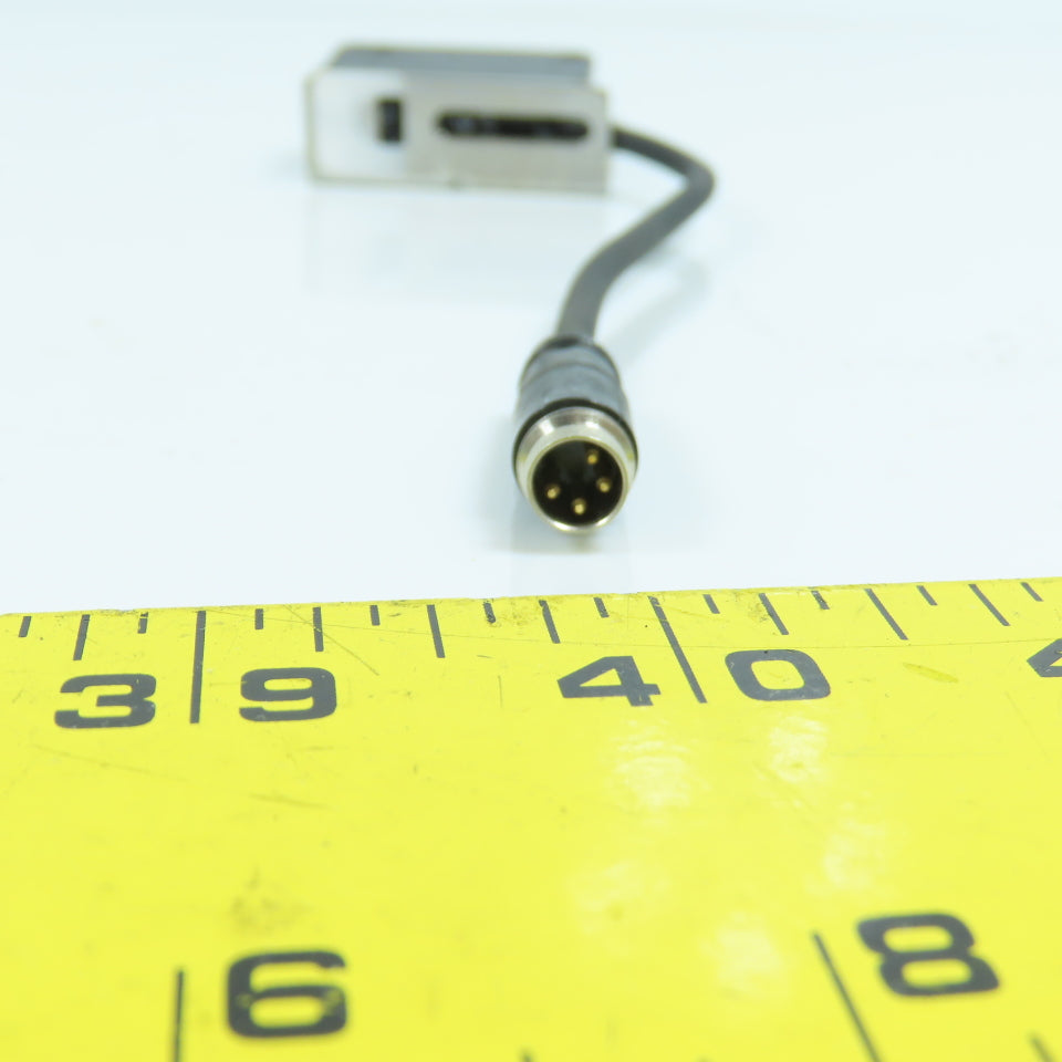 Keyence PZ-M32 Photoelectric Sensor 12-24VDC M8 Connector W/ Bracket NEW