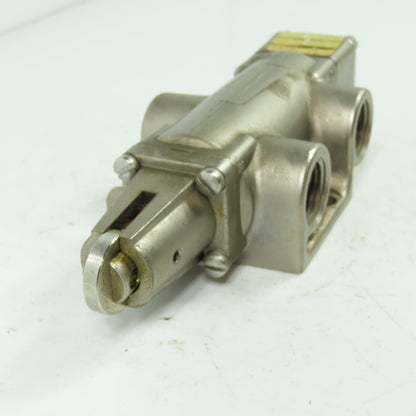 Versa VCS-3502 3-way Pneumatic Directional Control Valve 1/2" NPT