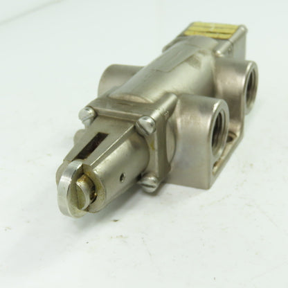 Versa VCS-3502 3-way Pneumatic Directional Control Valve 1/2" NPT