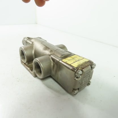 Versa VCS-3502 3-way Pneumatic Directional Control Valve 1/2" NPT