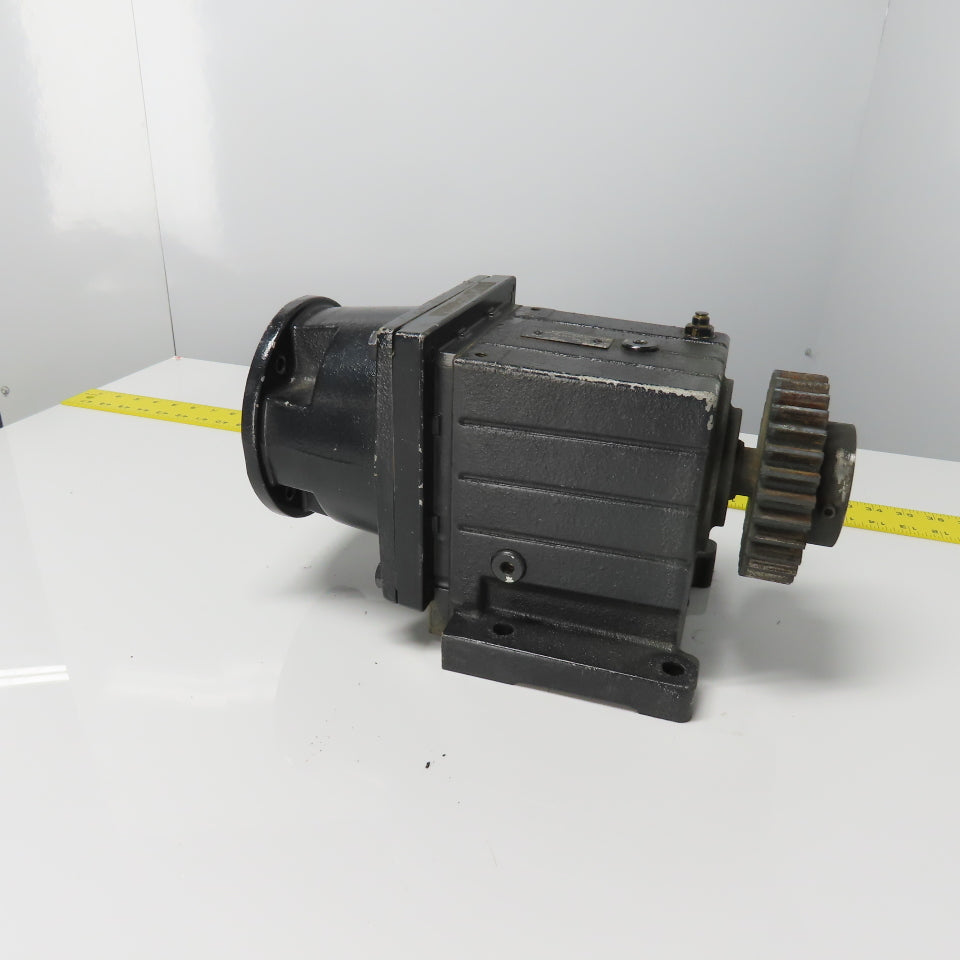 Lenze GST06-2N VBR 3E 12.571:1 Ratio Gear Reducer 111.4RPM
