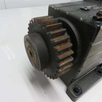 Lenze GST06-2N VBR 3E 12.571:1 Ratio Gear Reducer 111.4RPM