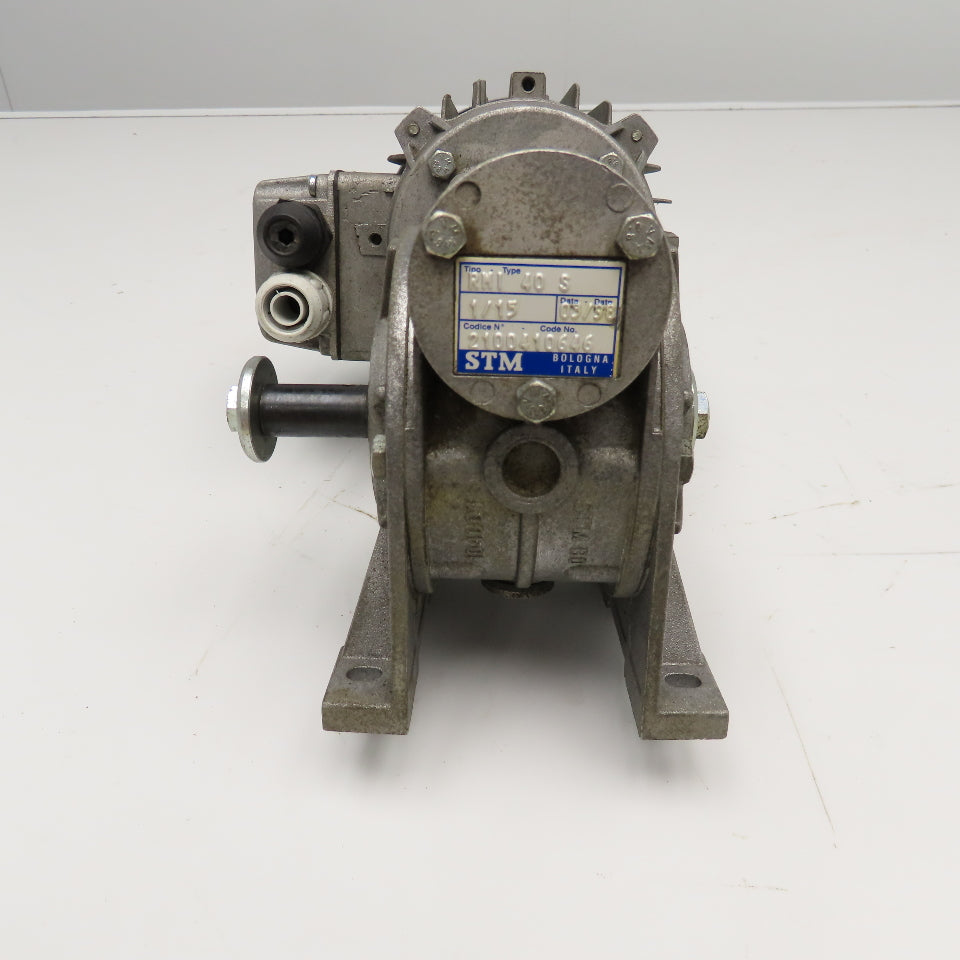STM RMI 40 S 40:1 Ratio .22kW 220-440V 50/60Hz RH Output 117RPM Gear Motor