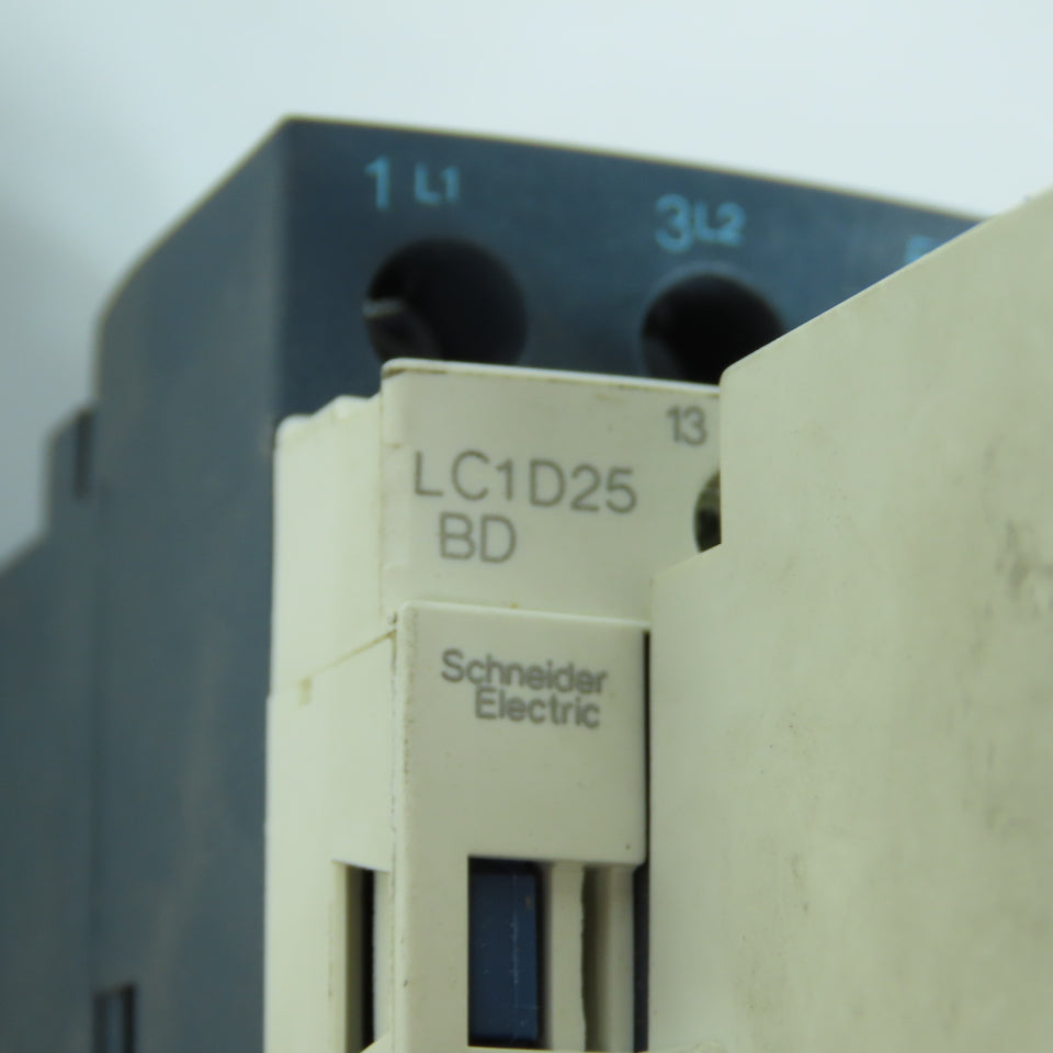 Telemecanique LC1D25-BD 20HP 600VAC IEC Contactor 24V DC Coil W/ LADN11 Aux