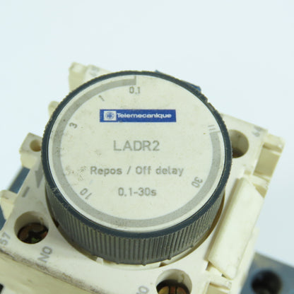 Telemecanique LC1-D25-BD 20HP 40A 600VAC IEC Contactor 24V DC Coil W/LADR2 Relay