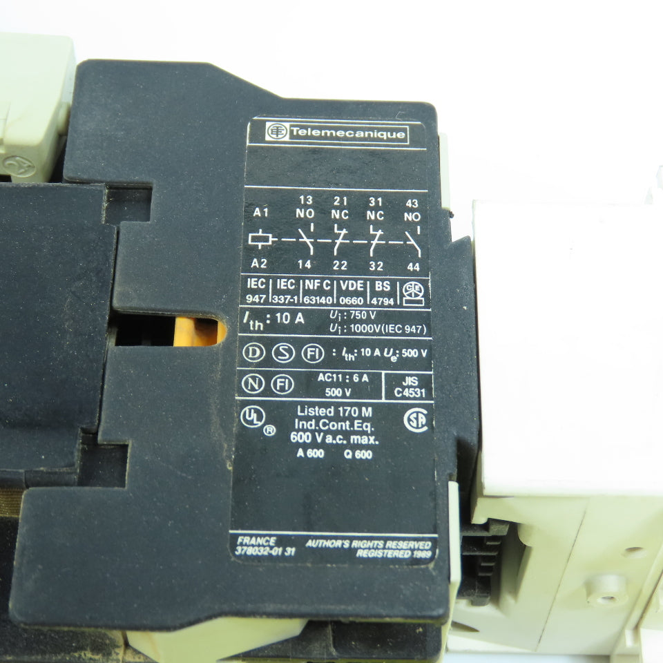 Telemecanique CA3-DN22 10A 600VAC Contactor 24VDC Coil W/ LA2DS2 & LADN40 Lot/2