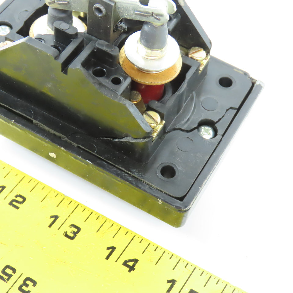 Rees 00580-032 9-00 Heavy Duty Plunger Switch 600VAC Slow Make/Break (Cracked)
