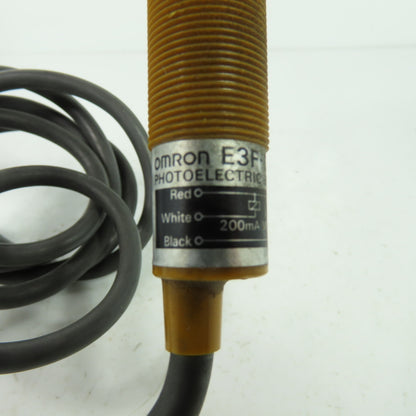 Omron E3F-DS10Z1 Photoelectric Proximity Sensor 200mA 24 - 240VAC