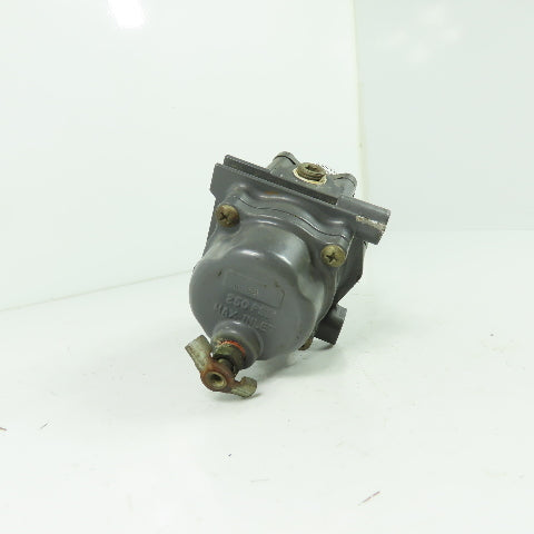 Fisher Controls 67CF-207/GF Pneumatic Pressure Regulator Max250PSI Range 0-60PSI